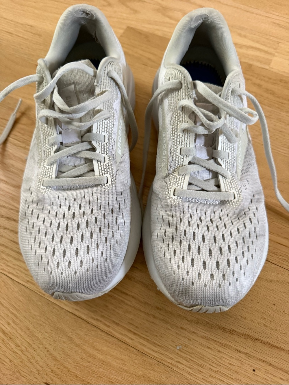 Brooks White Athletic Sneakers